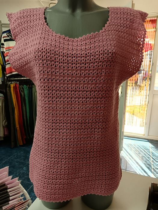 Стил и комфорт-авторски блузи за топлите дни. е