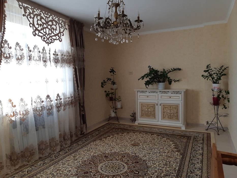 Екі бөлмелі пәтер сатылады
