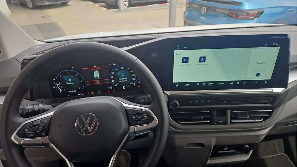 Inchiriez Microbuz  8+1