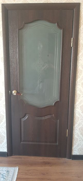 Межкомнатные двери "Вензель каштан" 3 шт 200×80 и 1 шт 200×60