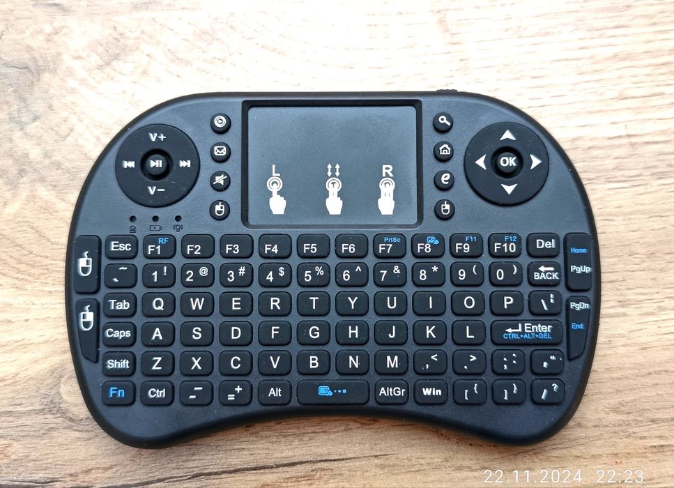 Беспроводная клавиатура мультимедийная с тачпадом