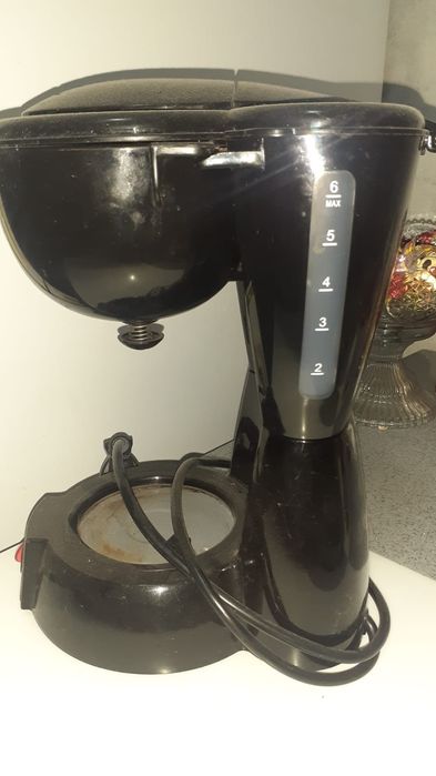 Продам кофеварку.