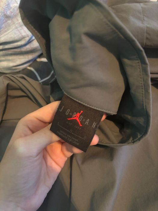 Ветровка на Jordan