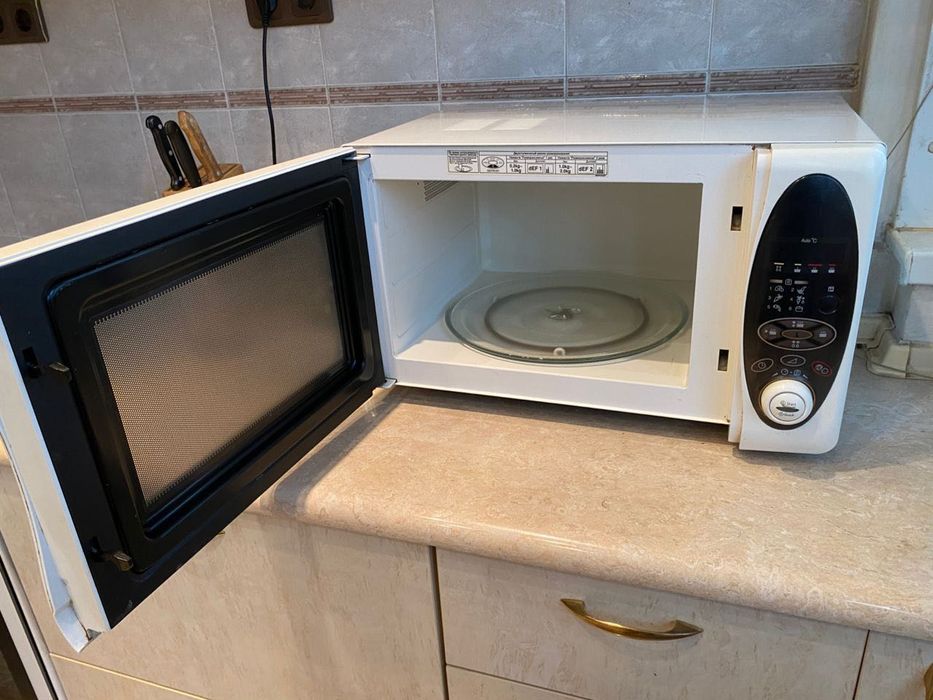 микровълнова LG - с грил и други функции