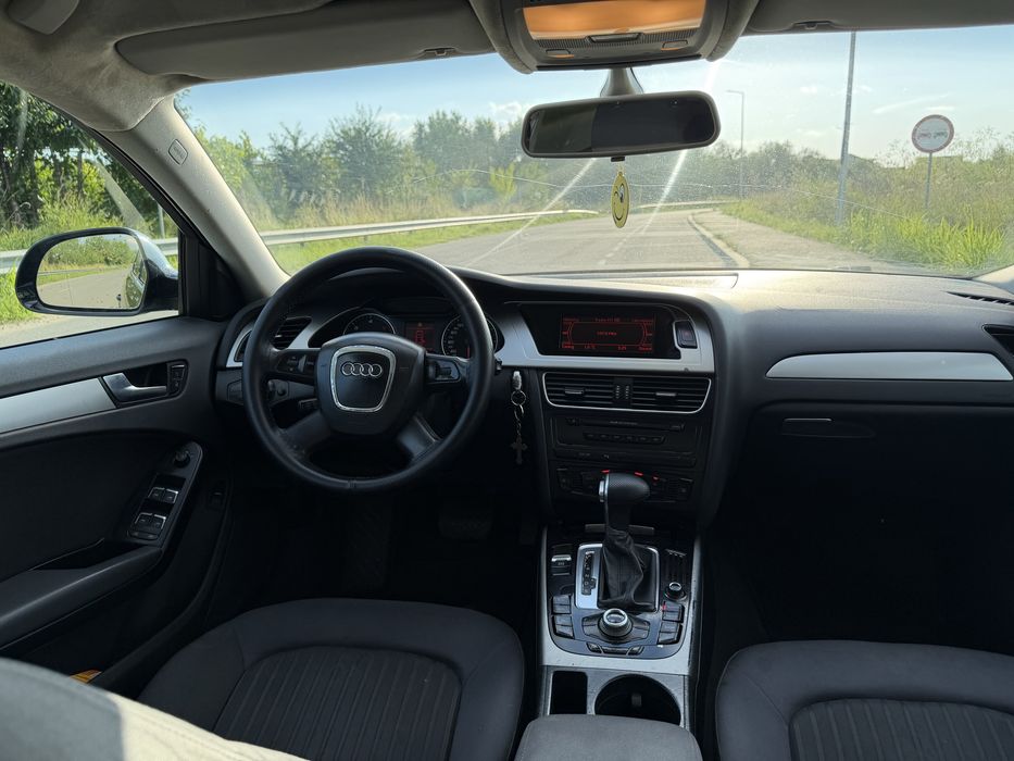 AUDI A4 0 — imagine 5