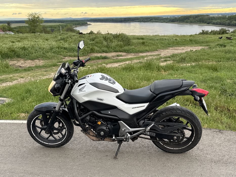 Honda nc750s /19.600 km / 2015 / abs