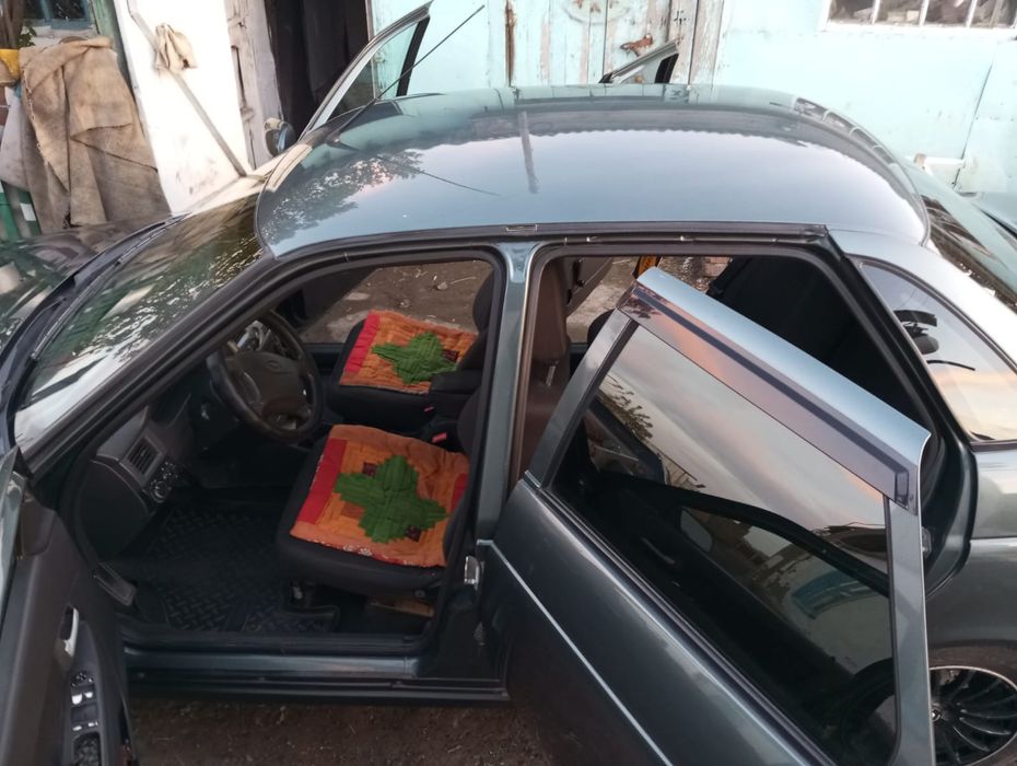 Продам машину Лада приора