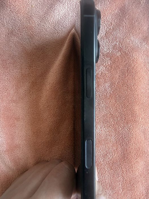 Продам IPhone 16 pro