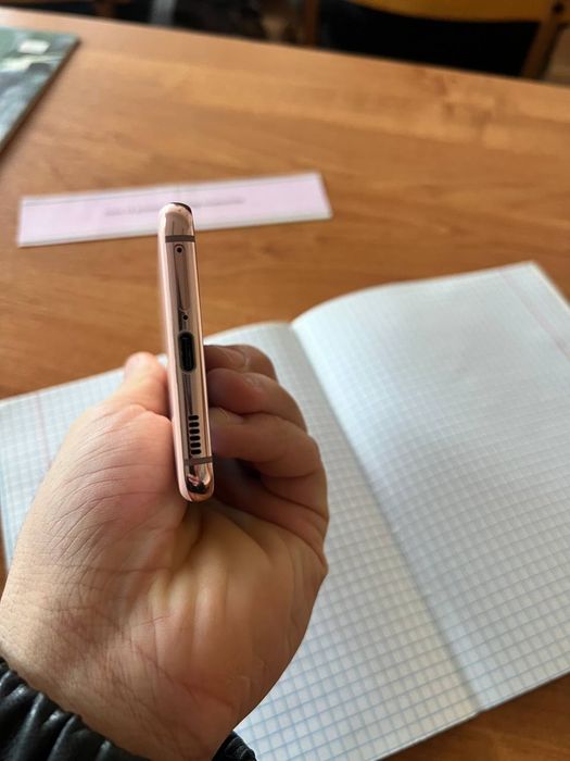 Samsung s 21  8_256 gb