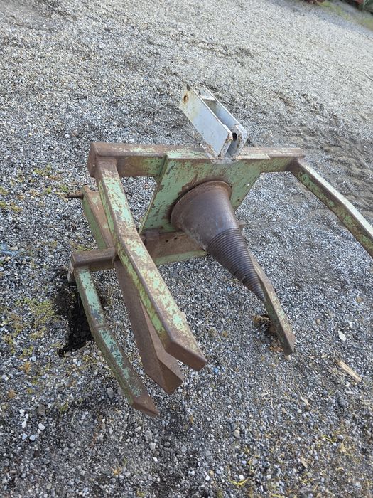 Sapargator lemn in tiranti la tractor tip Burghiu 2x bucati