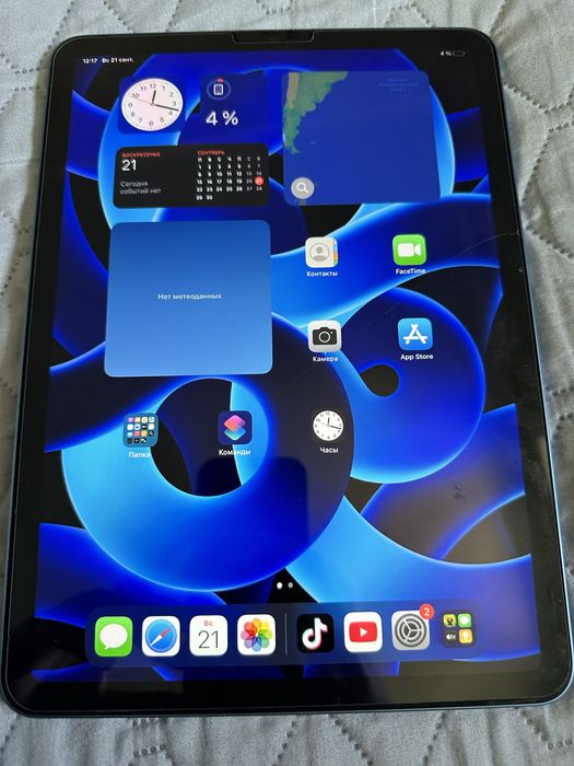 Продам iPad air 5