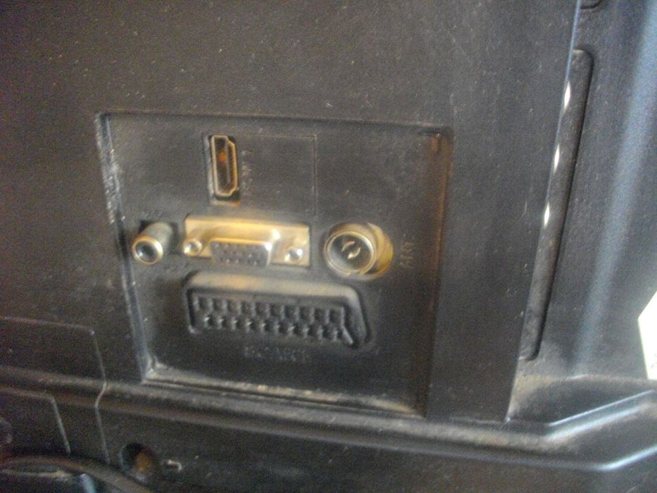 LED телевизор монитор 22" отличен TELEFUNKEN T22FX182LP с дистанционно