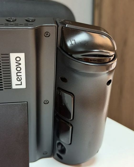Lenovo Legion Go обменяю на MacBook