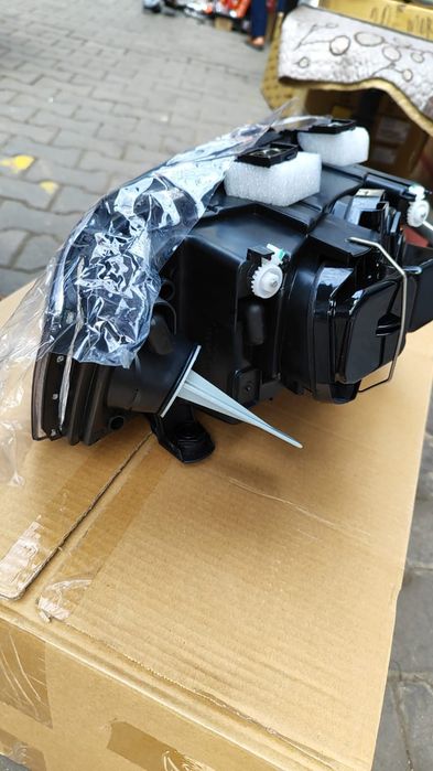 Ауди А6С5 кузов,фара