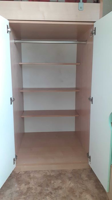 Двухъярусная кровать