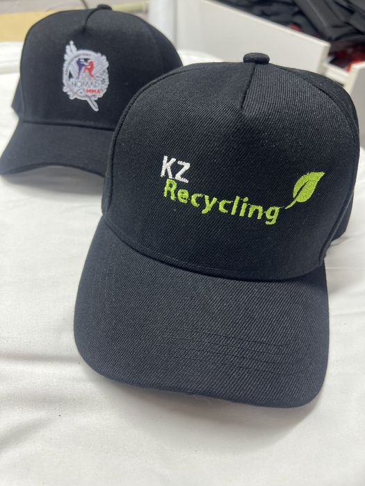 Кепки с вышивкой