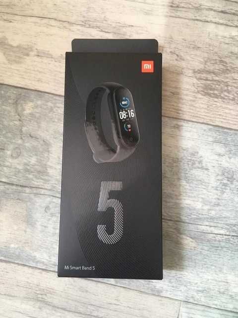 Ми Бэнд 5, новые в коробке