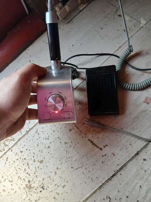 Vând freza de unghii Cupio