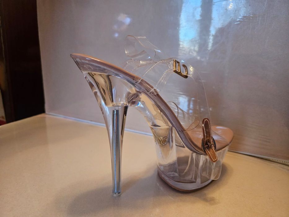 Новые туфли 39 размер