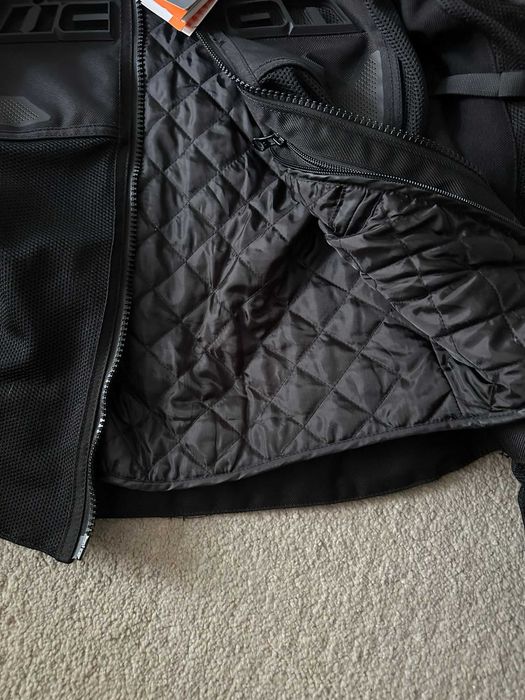 Vand geaca moto ICON contra 2 S/M