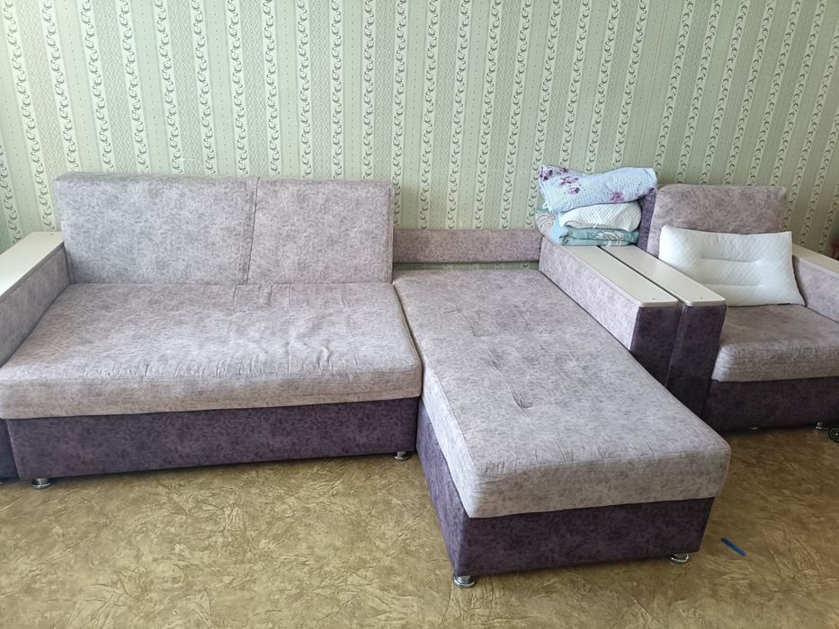 Пподам диван и 1 кресла