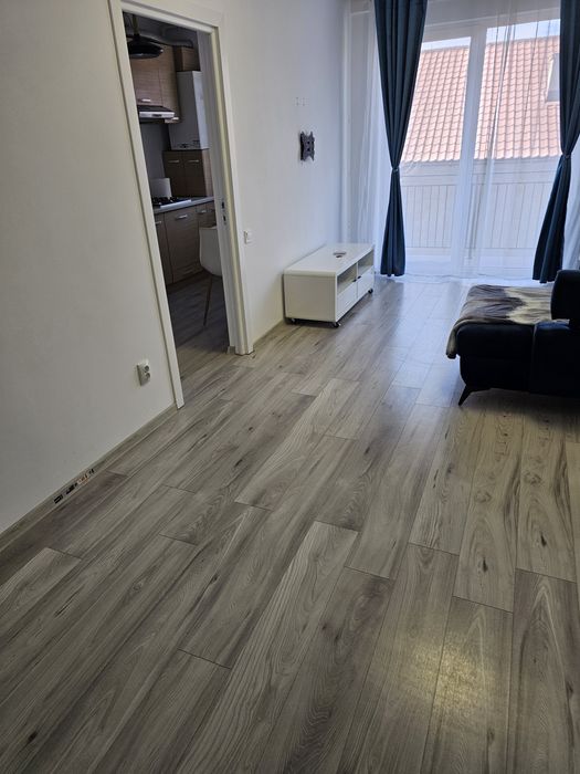 Apartament de închiriat