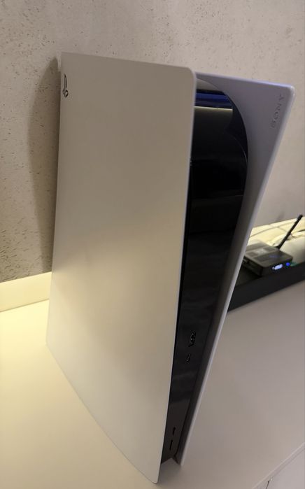 Продам PS5 didgital