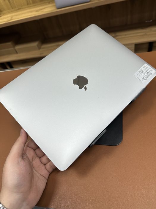 MacBook Pro idel