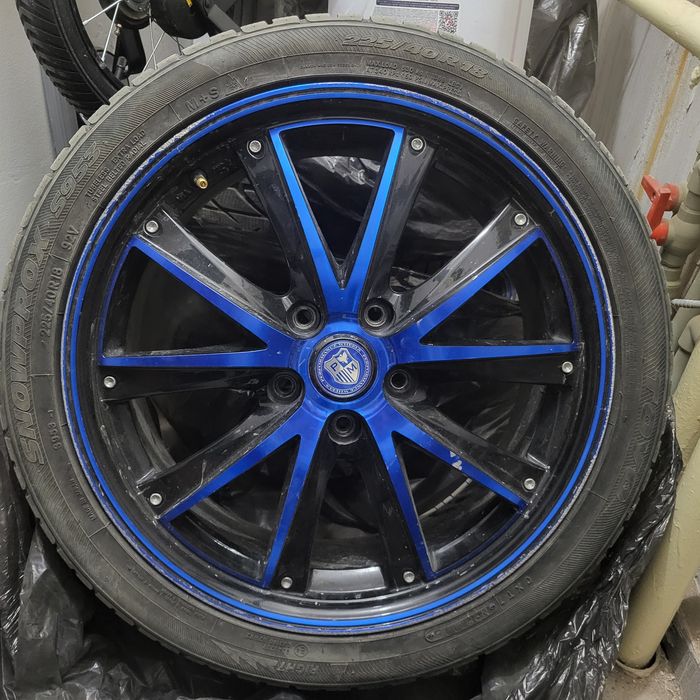 Срочно!!! Комплект титановых дисков с шинами