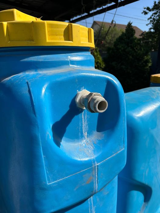 Емкость для воды 1000 л