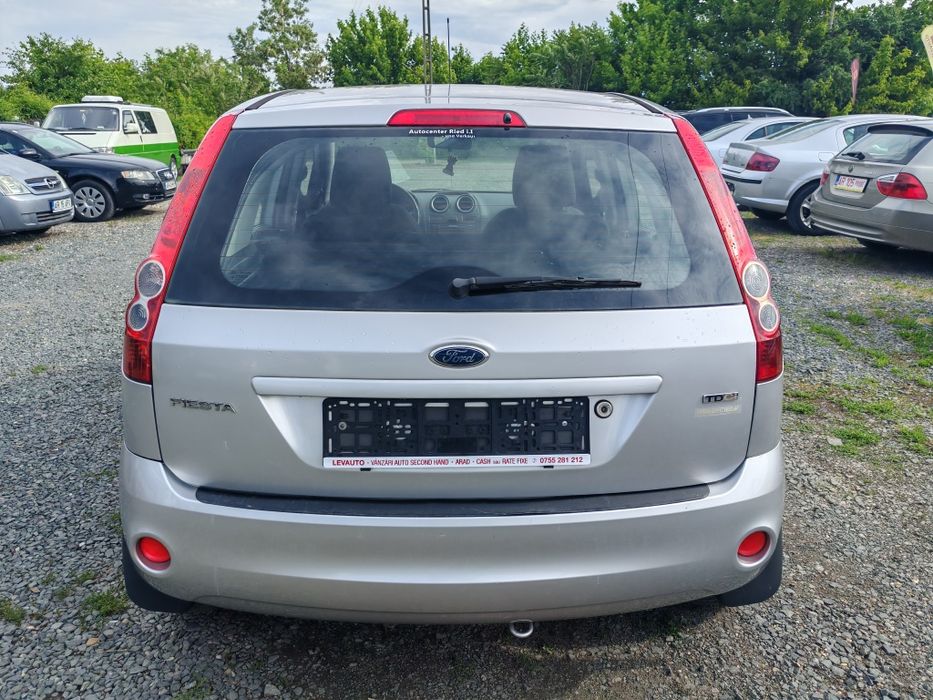 Ford Fiesta 1.4 tdci 2007 model Ghia cash sau rate fixe