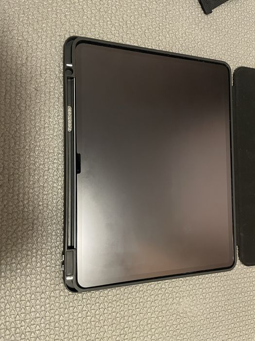 Apple iPad Air 13” (M3), 128gb, 8gb RAM, WI-FI, SPACE GRAY ( Toate accesoriile incluse + Încărcător)