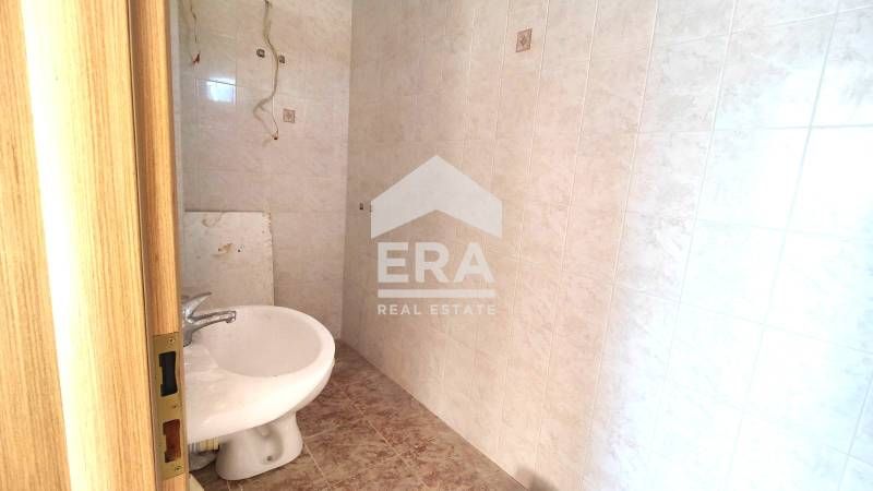 Продава се Четиристаен апартамент в Варна, Бриз - 198 кв.м за 1112 €/кв.м - Снимка #8