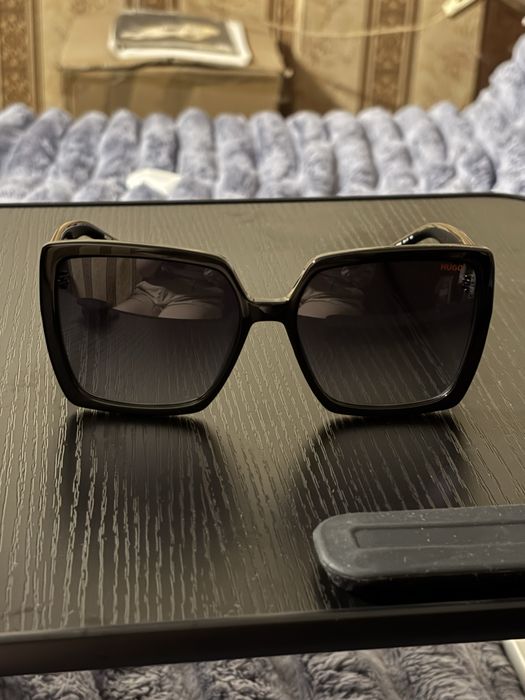 Дамски слънчеви очила Hugo