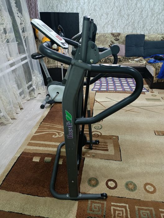 Продам беговую дорожку