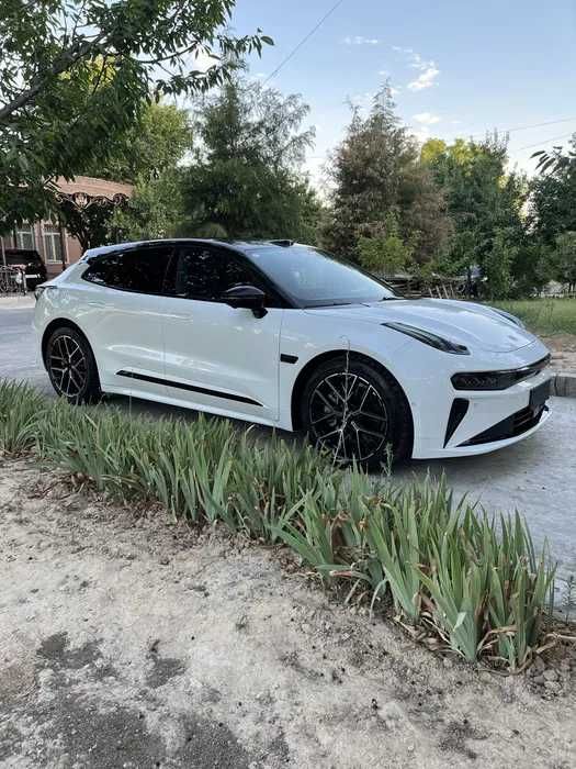 BYD ZEEKR  001 ultra +2026