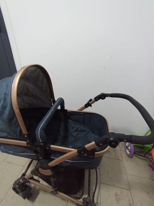 Продам детскую коляску