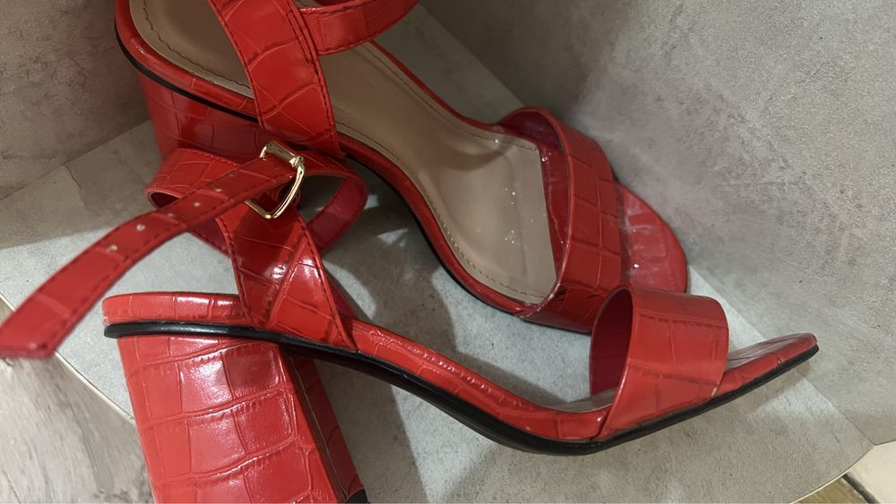 Красный Туфли