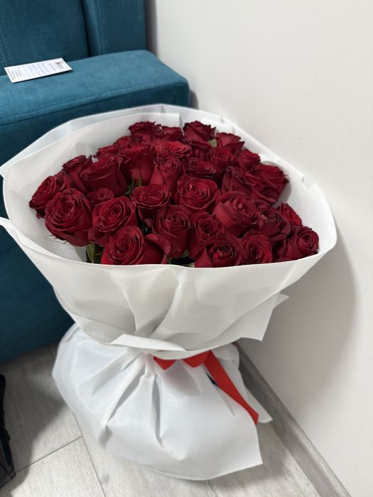 Уветы свежиы красные