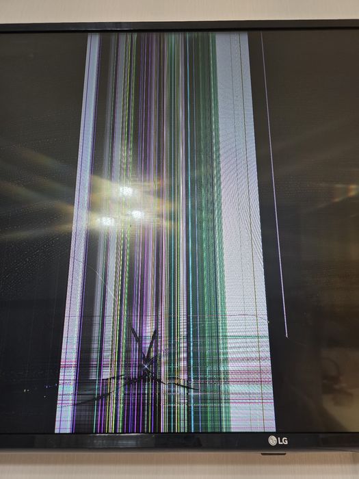 Телевизор LG, экран не рабочий.