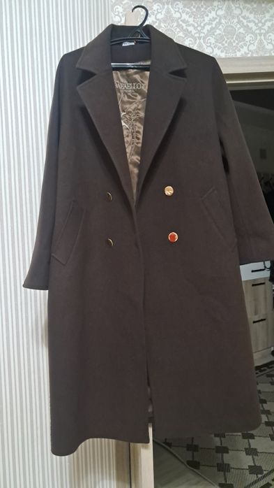 Пальто сатылады, 50р,