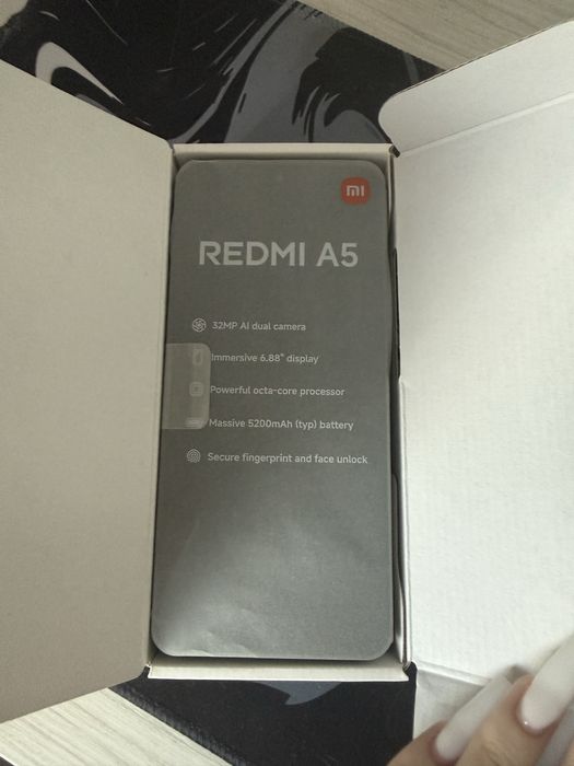 Redmi a5 nou, doar cutia este desfacuta