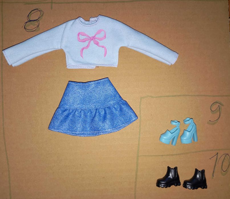 Дрехи, обувки, аксесоари за кукла Barbie. Mattel.