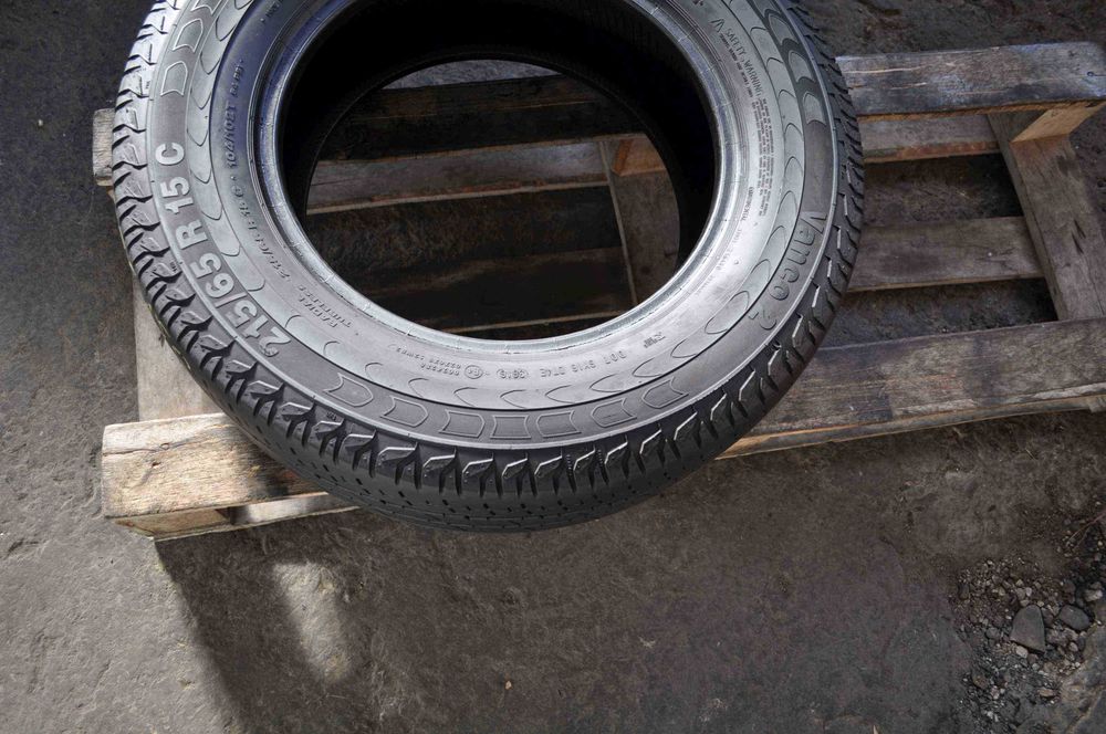 Anvelopa Vara 215/65 R15C CONTINENTAL Vanco 2 104/102T