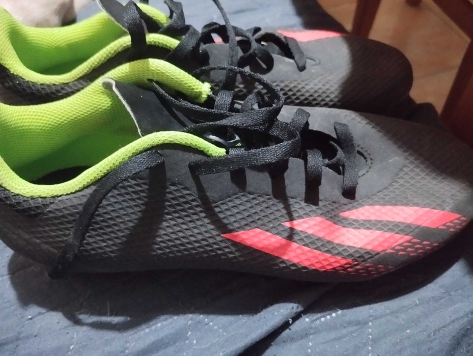 Продавам чисто нови бутонки