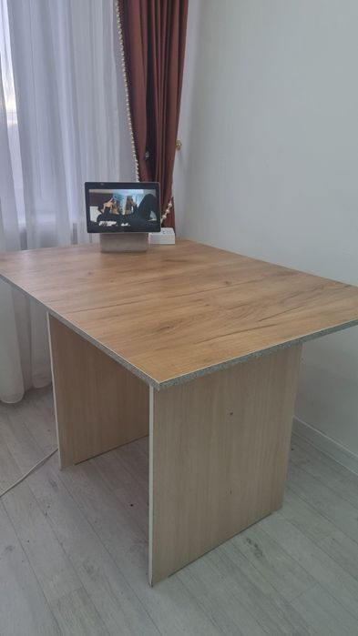 Стол для кухни, для офиса