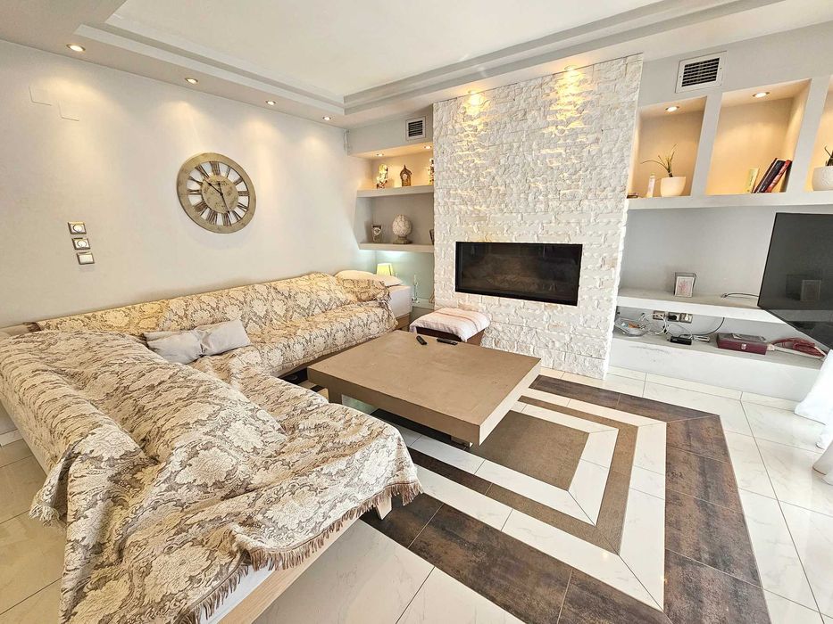 ПРОДАВА се самостоятелна къща 328кв.м в ПОТАМУДИЯ на Кавала (код 8071)