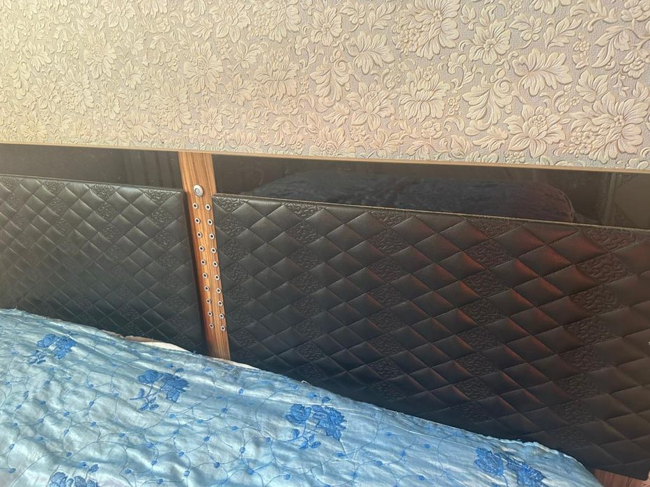 Кровать двуспальная