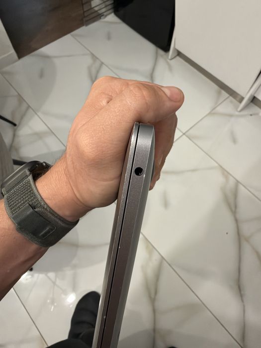 Macbook air M1 8GB RAM SUPER PRET