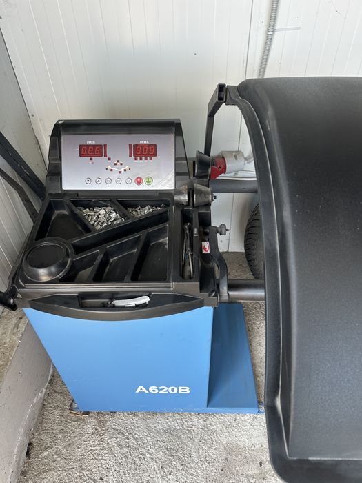 Баланс машина за гуми автоматична с лазер